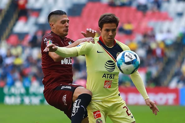 América durante los primeros 10 minutos de partido se plantó con un claro dominio y logró capitalizar pronto.