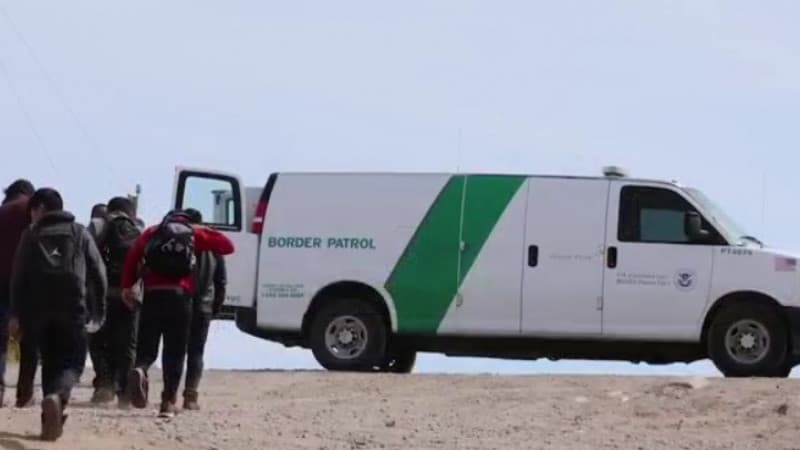 El gobernador de Arizona pide acción inmediata para proteger la frontera ante la llegada de cientos de inmigrantes