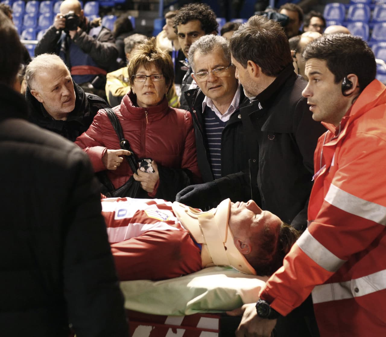 Las personas en el campo del Deportivo de la Coruña temían que se tratara de un problema mayúsculo.