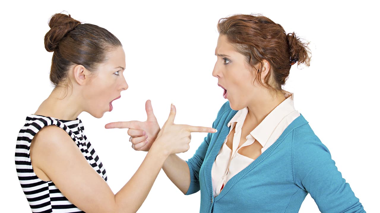 Pero aparte de este detalle, también podemos darte una "ayudadita" con tips, trucos y objetos que puedes llevar contigo para desviar toda esa mala vibra.