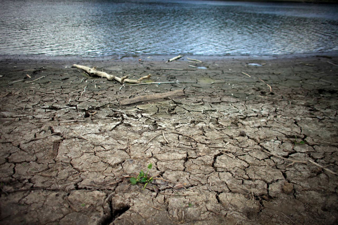 Puerto Rico espera que paso de sistemas tropicales evite más racionamiento de agua