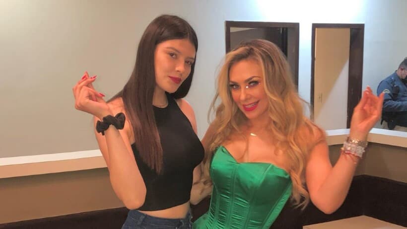 Abigail Arámbula estudió actuación y es egresada del CEA.