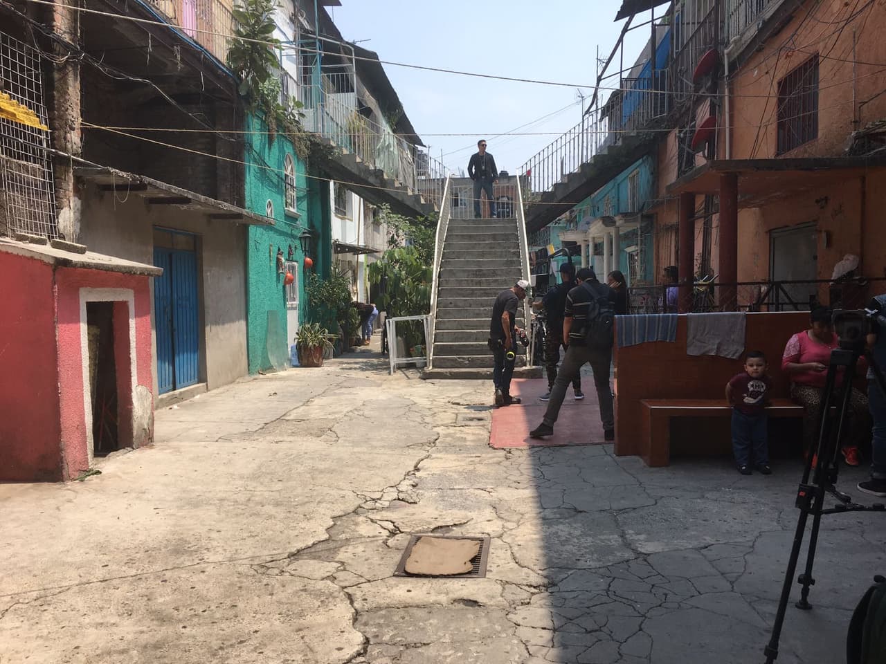 La banda originaria de Tijuana, filmó en las añejas vecindades de esta popular colonia y contrario a lo que se dice del lugar, la gente colaboró con ellos de manera increíble. El video se estrenó el pasado miércoles en el programa Primer Impacto.