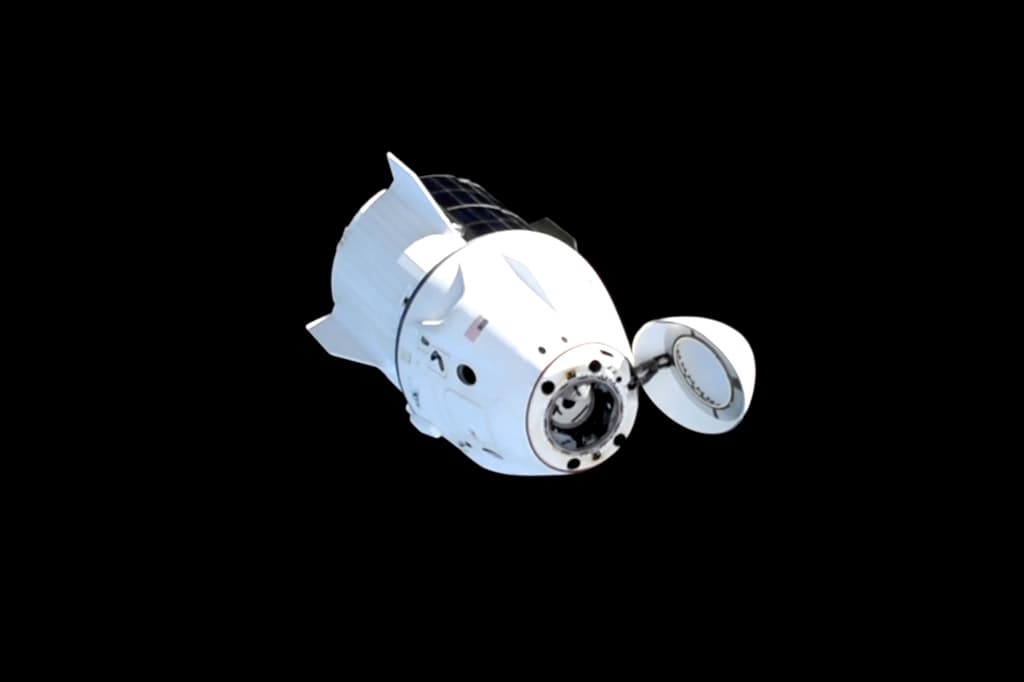 Los astronautas pasaron dos días realizando el traspaso de información y responsabilidades a la nueva tripulación que llegaba a la EEI, bajo el mando de Nick Hague.