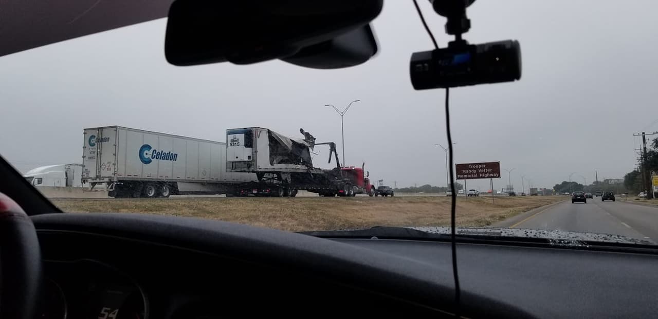 Ciudad de San Marcos pide a conductores evitar I-35 en dirección norte tras dos accidentes 
