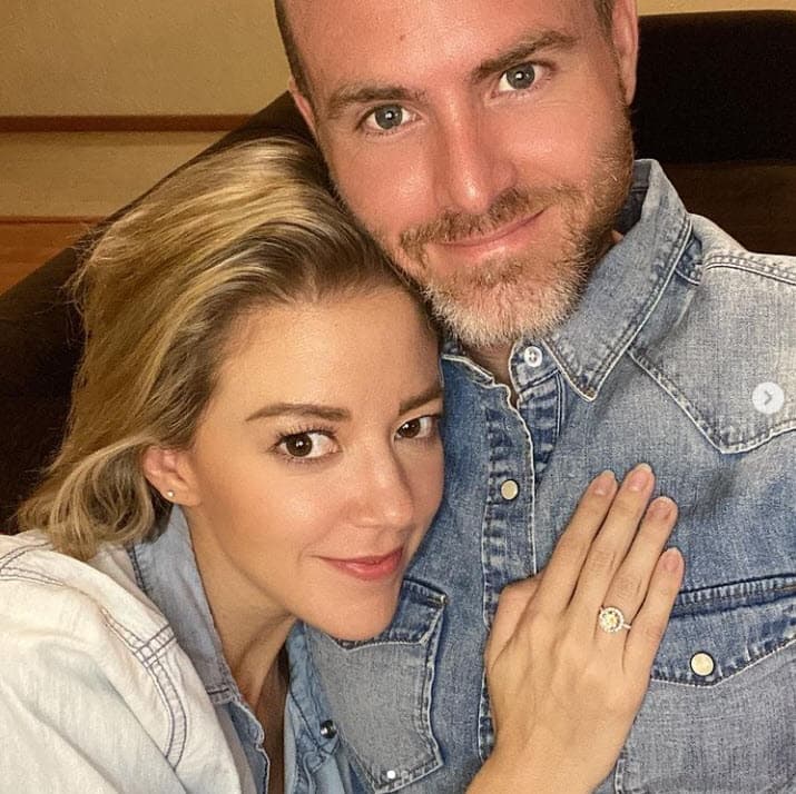 Acompañó su mensaje pidiéndole a sus seguidores que no se preocuparan, agregó que no tenía covid y tampoco presentaba síntomas de postparto. Dijo que su único objetivo era mostrar que de ese lado no todo "es perfecto".