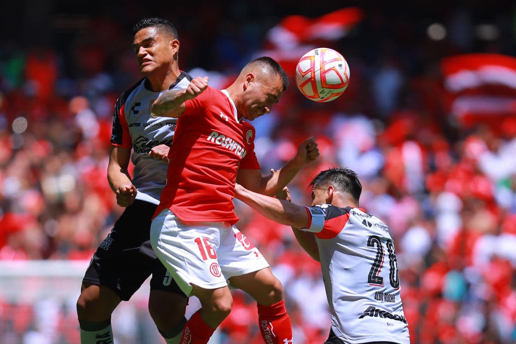 Toluca tuvo un gran inicio en casa ante el Atlas, al que le ganaba 3-0 antes de los primeros 15 minutos, pero terminó sufirendo y logró llevarse la victoria 3-2 ante el bicampeón que reaccionó y casi se lleva el empate.