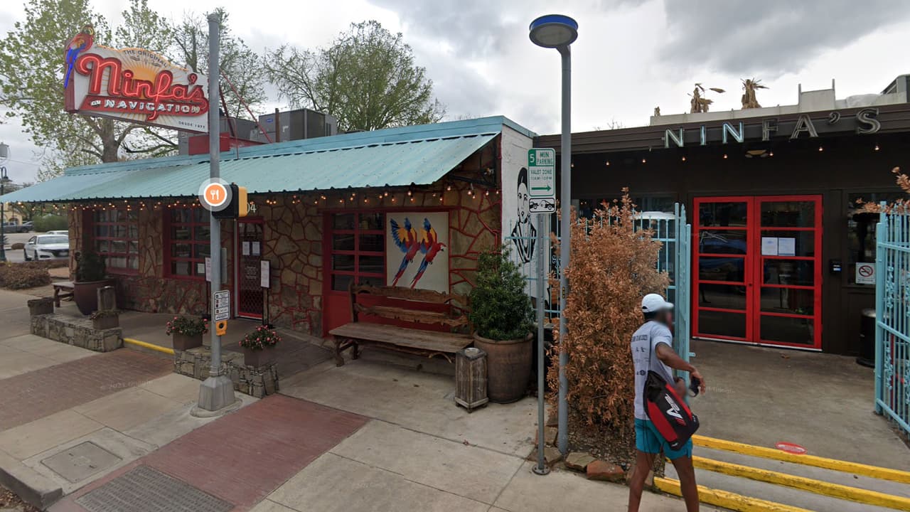 Abierto hasta las 10 pm en días de semana y 11 pm los fines, The Original Ninfa's on Navigation ofrece no solo Margaritas si no comida mexicana para todos los gustos.