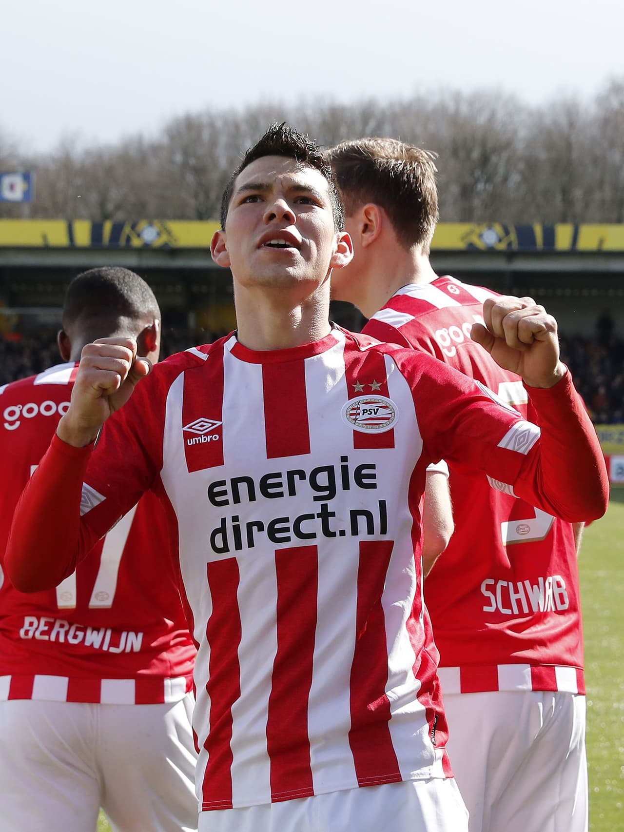 El mexicano Hirving Lozano anotó al minuto 41 del segundo tiempo el gol del 1-0 de PSV Eindhoven en su visita al VVV-Venlo en la Jornada 26 de la Eredivisie, donde es líder con 67 puntos.