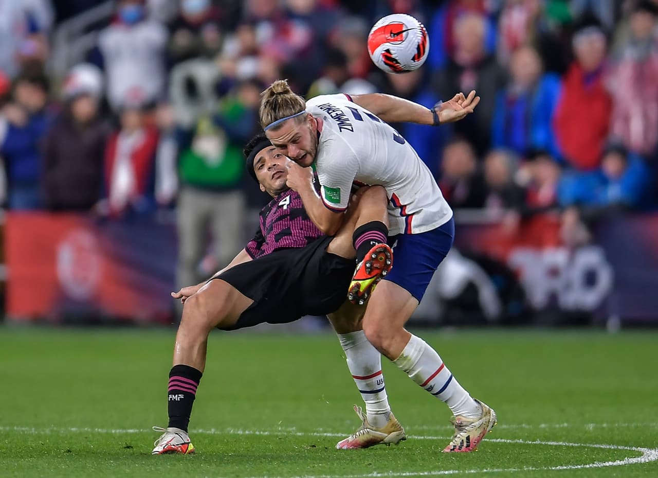 Christian Pulisic y Weston McKennie son los encargados de robarle el liderto tras vencer 2-0 al conjunto Azteca.