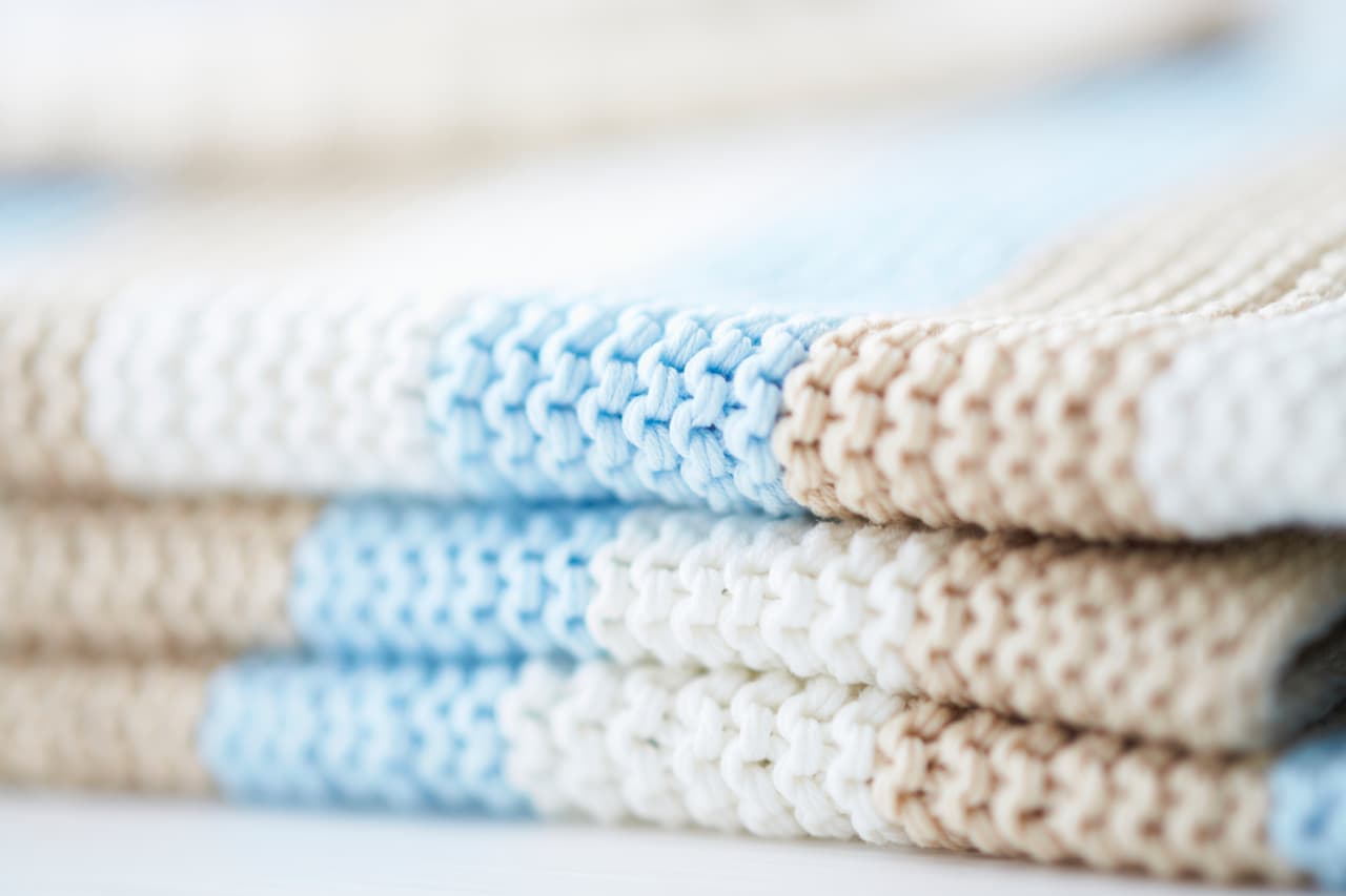 Y aunque son molestas debido a que lucen mal en las prendas, las puedes eliminar de la manera más sencilla. Así que no te preocupes y dale una nueva oportunidad a tu ropa siguiendo estos tips.
<br>