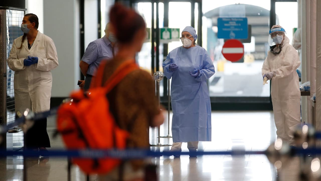 "Tenemos que tomar conciencia": ¿Cuál es la diferencia entre un viaje esencial y no esencial?