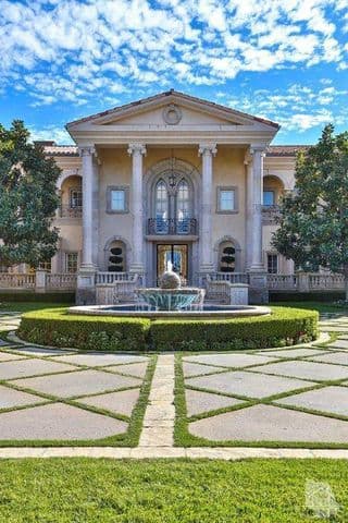 Después de todo, Britney Spears es una estrella y nos demuestra que quiere vivir como tal.