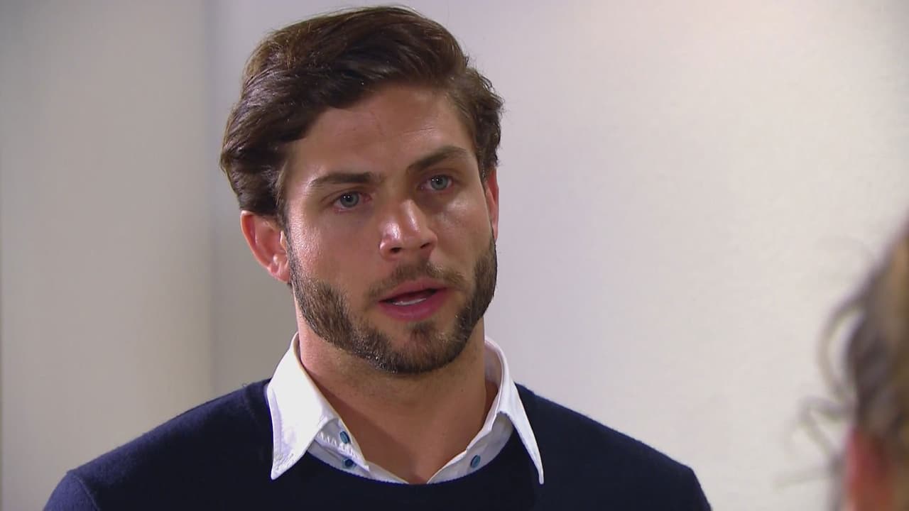 Sigue luchando por el amor de Fer y le preocupa todo lo que le afecta.