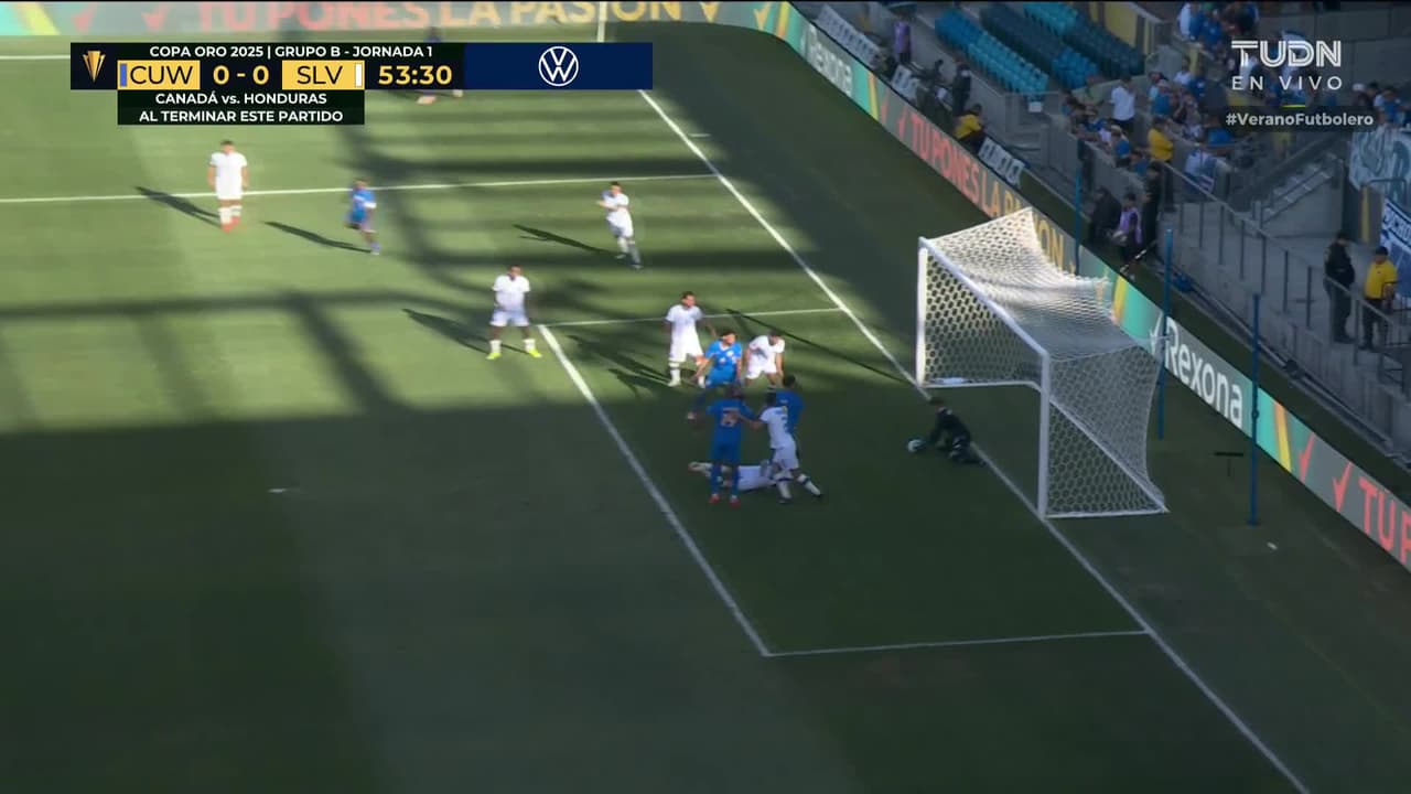 ¡Cerca! Curazao gana por arriba y mete peligro