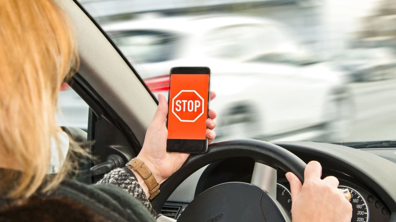 Operativos contra curiosos en carreteras de Arizona: No te detengas a mirar o grabar accidentes
