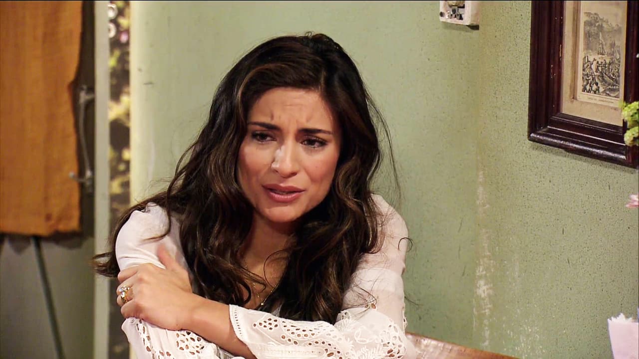 Claudia visitó a Verónica para revelarle todos los secretos de Martín, pues le contó que él y Demetrio eran hermanos.