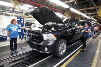 Alza mayor de lo esperado de stocks de empresas en EEUU