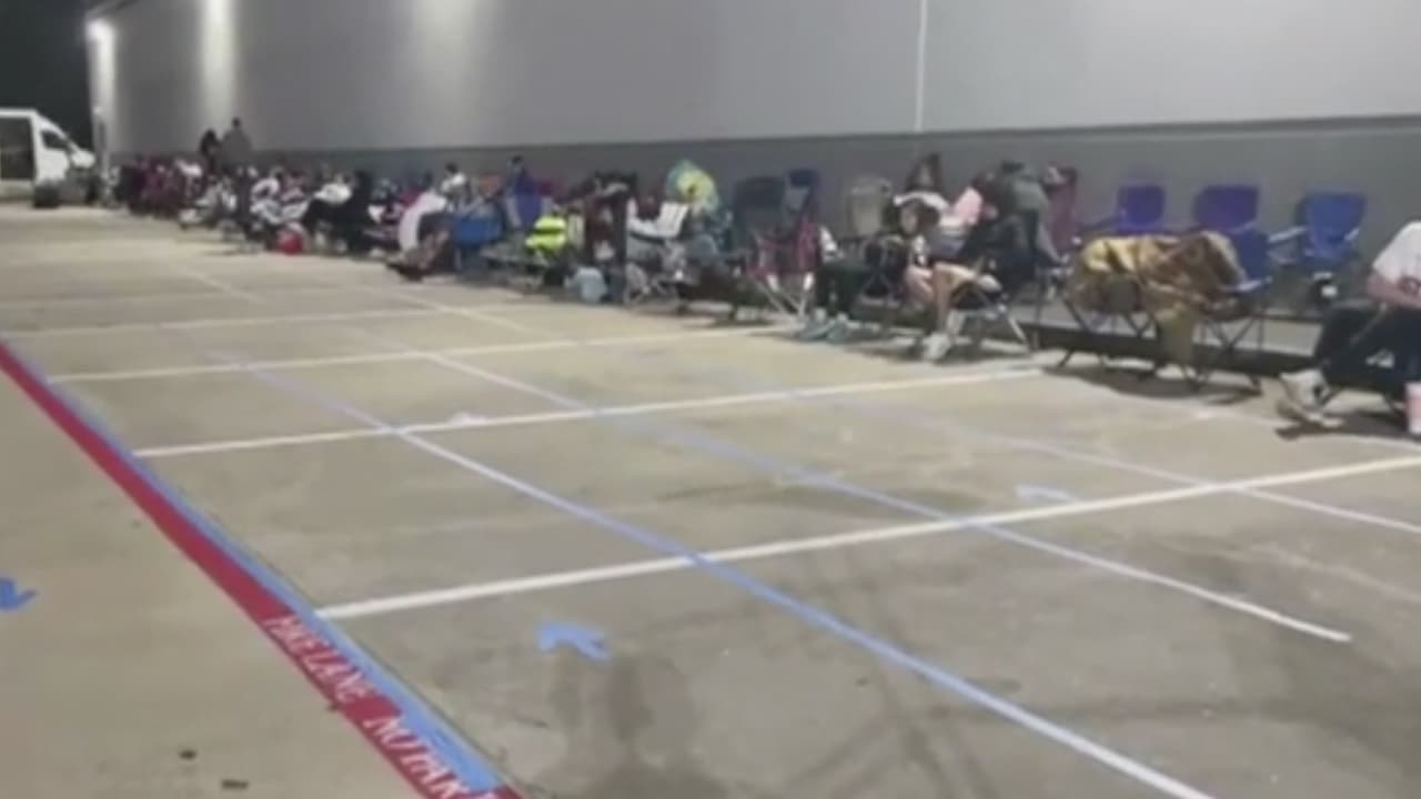 Familias completas se dieron cita para continuar el festejo del triunfo del equipo local en la Serie Mundial.