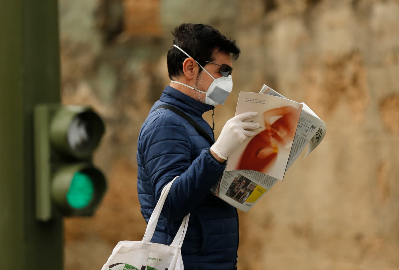 Guía sobre cómo usar una mascarilla y cómo lavarla para evitar la propagación del coronavirus