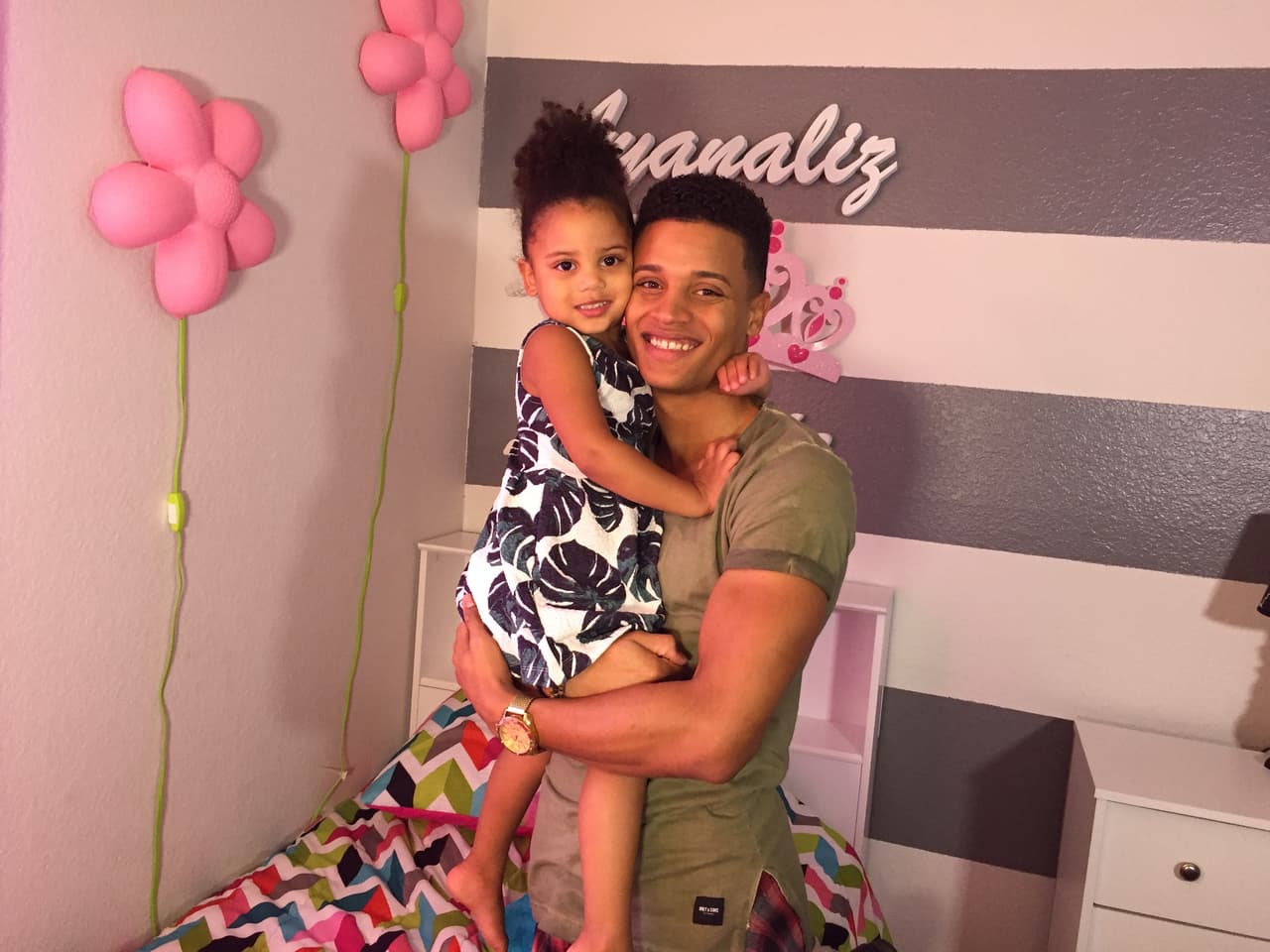 La pequeña Ayanaliz Loissette vive como toda una princesa.