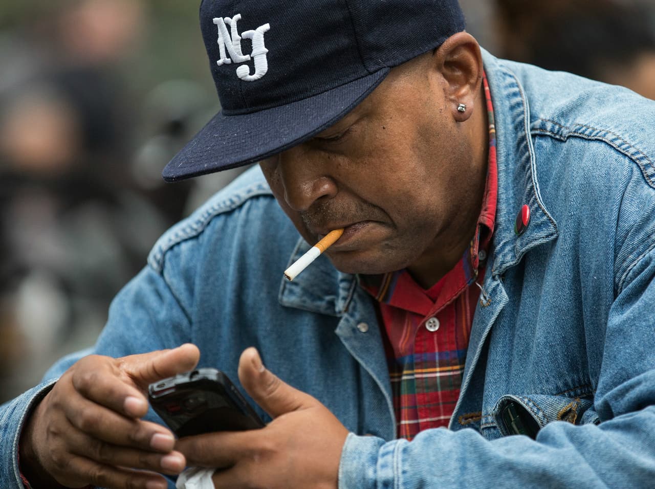 Para los fumadores hispanos y latinos, dejar de fumar es un asunto familiar y cultural