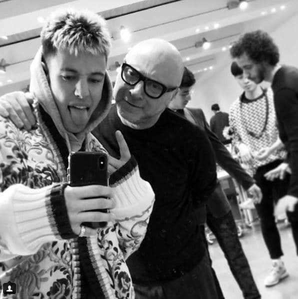 El rey de las redes sociales, Cameron Dallas fue otro de los invitados especiales de la casa de modas italiana.