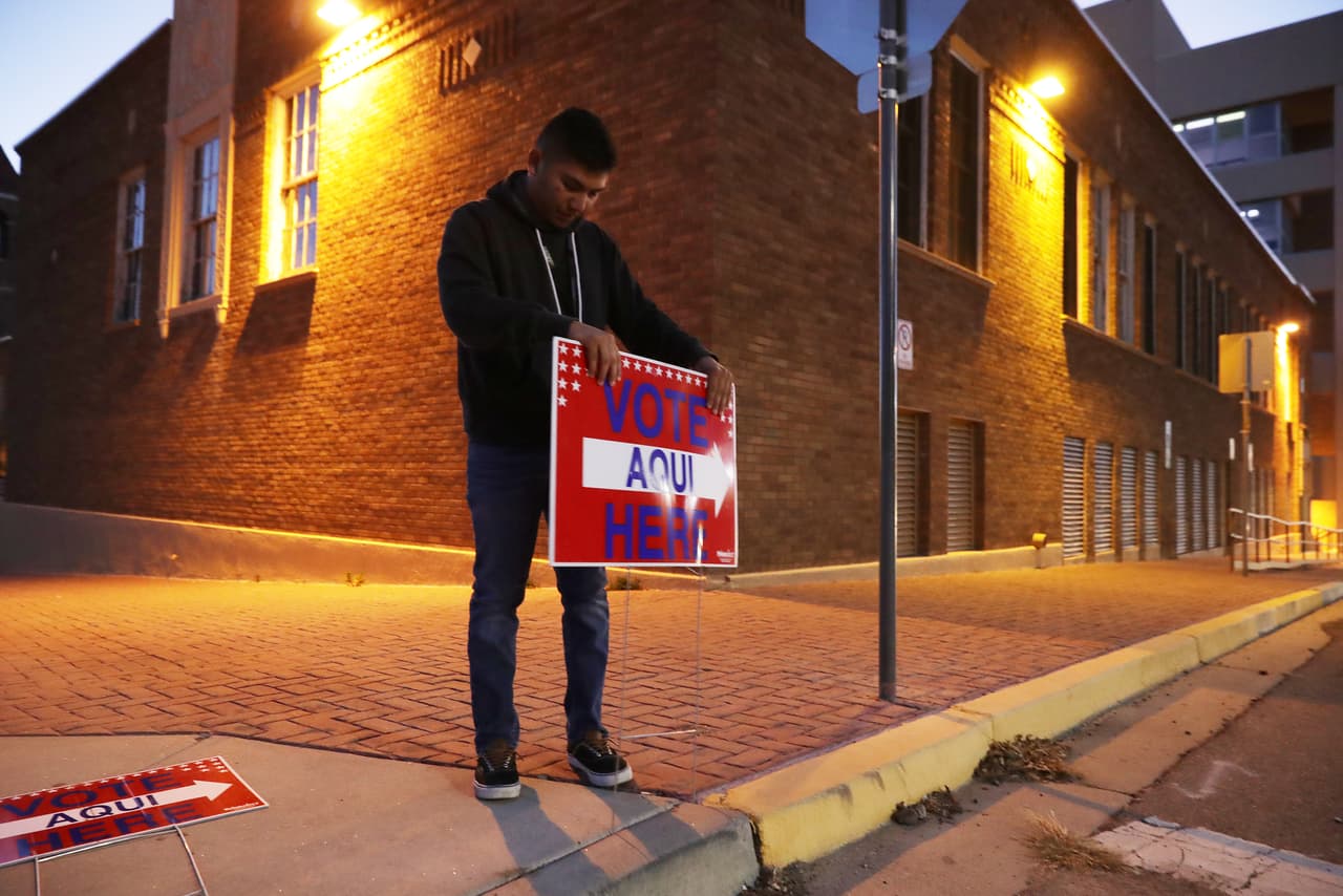 El gobernador de Texas pide posponer las elecciones municipales por el coronavirus