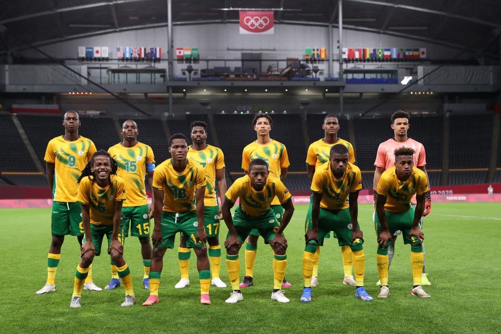 México lo logra y derrota a Sudáfrica 3-0 en el último partido de grupo y logra su calificación a Cuartos de Final en los Juegos Olímpicos de Tokyo 2020. Romo, Alexis Vega y Henry Martin fueron los encargados de darle la victoria al Tri con sus anotaciones. La escuadra tricolor enfrentará a República de Corea en la siguiente fase.