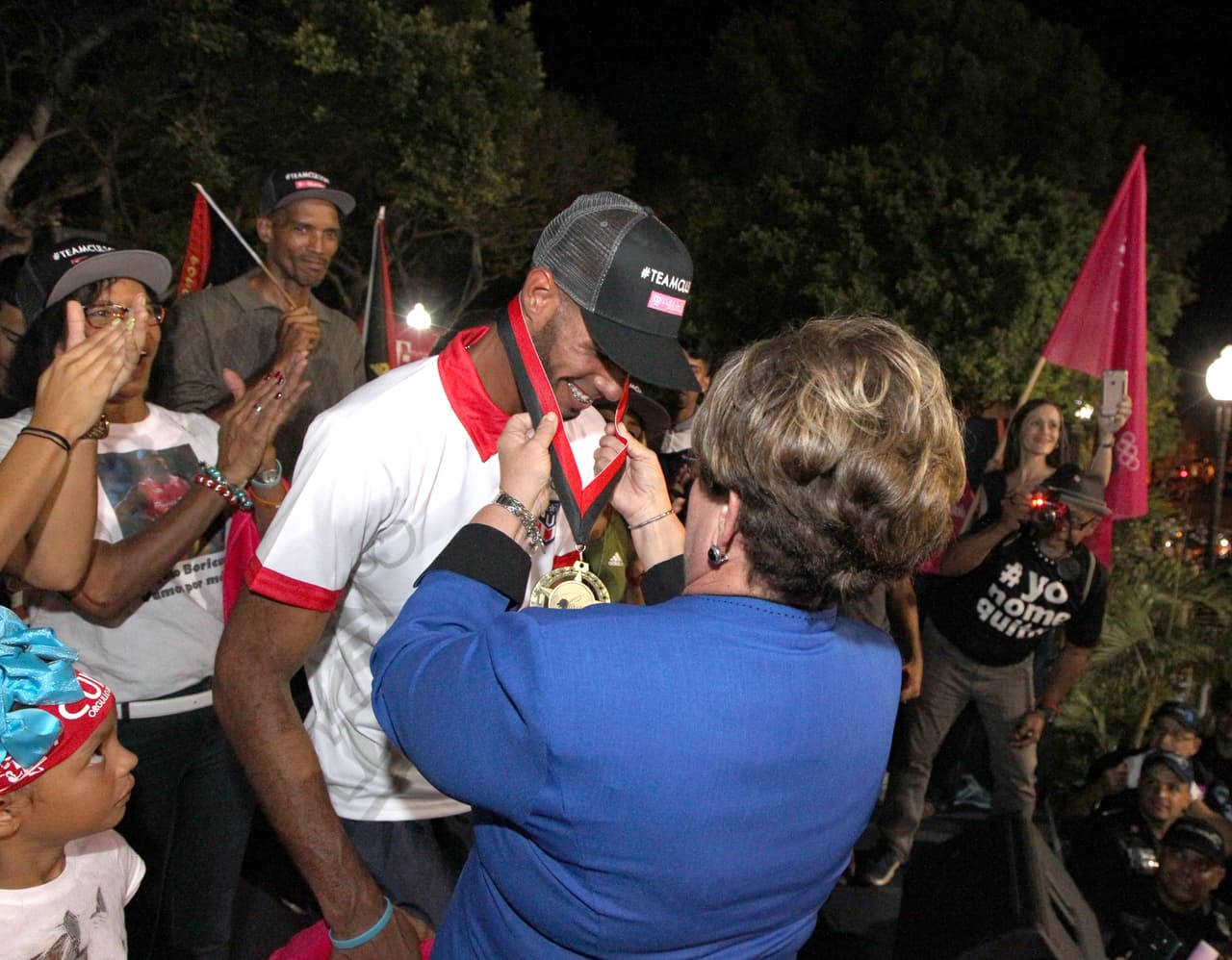El vallista ponceño agradeció todas las muestras de apoyo que ha recibido desde su desafortunada descalificación en la final de los 400 metros con vallas en las Olimpiadas Río 2016 tras realizar una falsa salida.