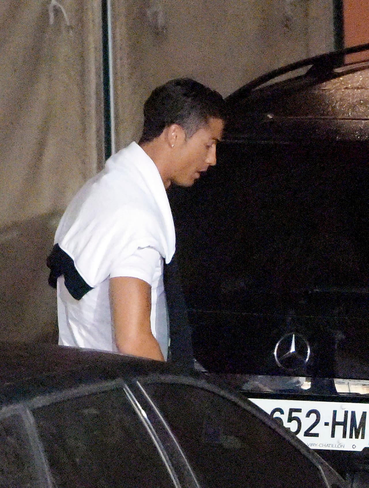 Piuk! Justo delante de una tienda de helados.