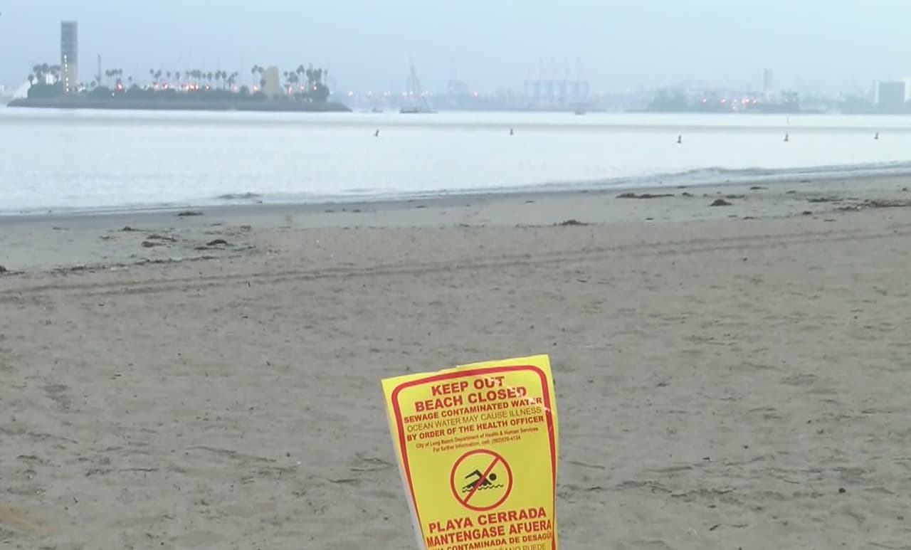 Derrame de aguas residuales provoca el cierre de las playas de Long Beach