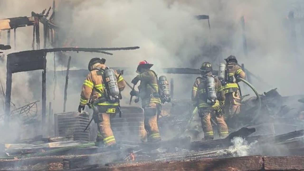 Calefactores, velas y enchufes: bomberos advierten sobre el riesgo de incendios en invierno