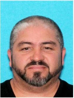 <a href="https://www.dea.gov/fugitives/victor-araujo" target="_blank">Victor Araujo</a>, de 43 años. También conocido como "Ernesto Sanabia-Ararujo, Julio Cesar Sanabia-Araujo". Es buscado por "conspiración para distribuir una sustancia controlada".