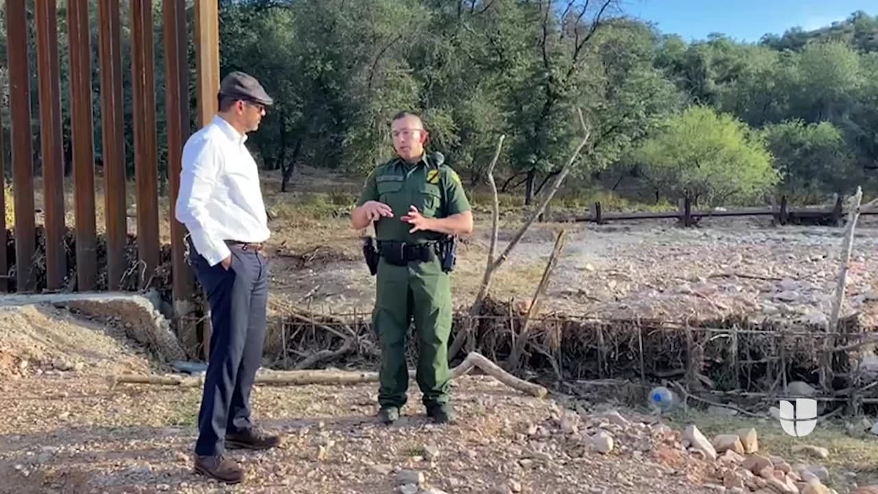 Viceministro de Ecuador visita la frontera de Arizona por donde están llegando cientos de ecuatorianos