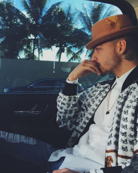 Lo cierto es que este auto va perfectamente con su estilo.