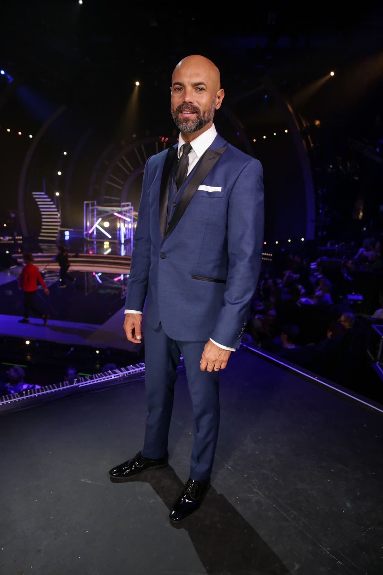 Javier Poza, conductor.