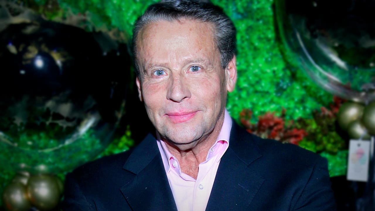 Alfredo Adame sufre fuerte accidente en moto: resulta con quemadura en una pierna
