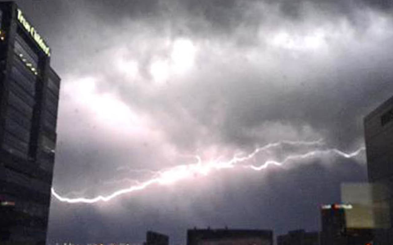 Retrato de una tormenta eléctrica: imágenes captadas por residentes de Houston. Cortesía Dulce_Trechuelo.