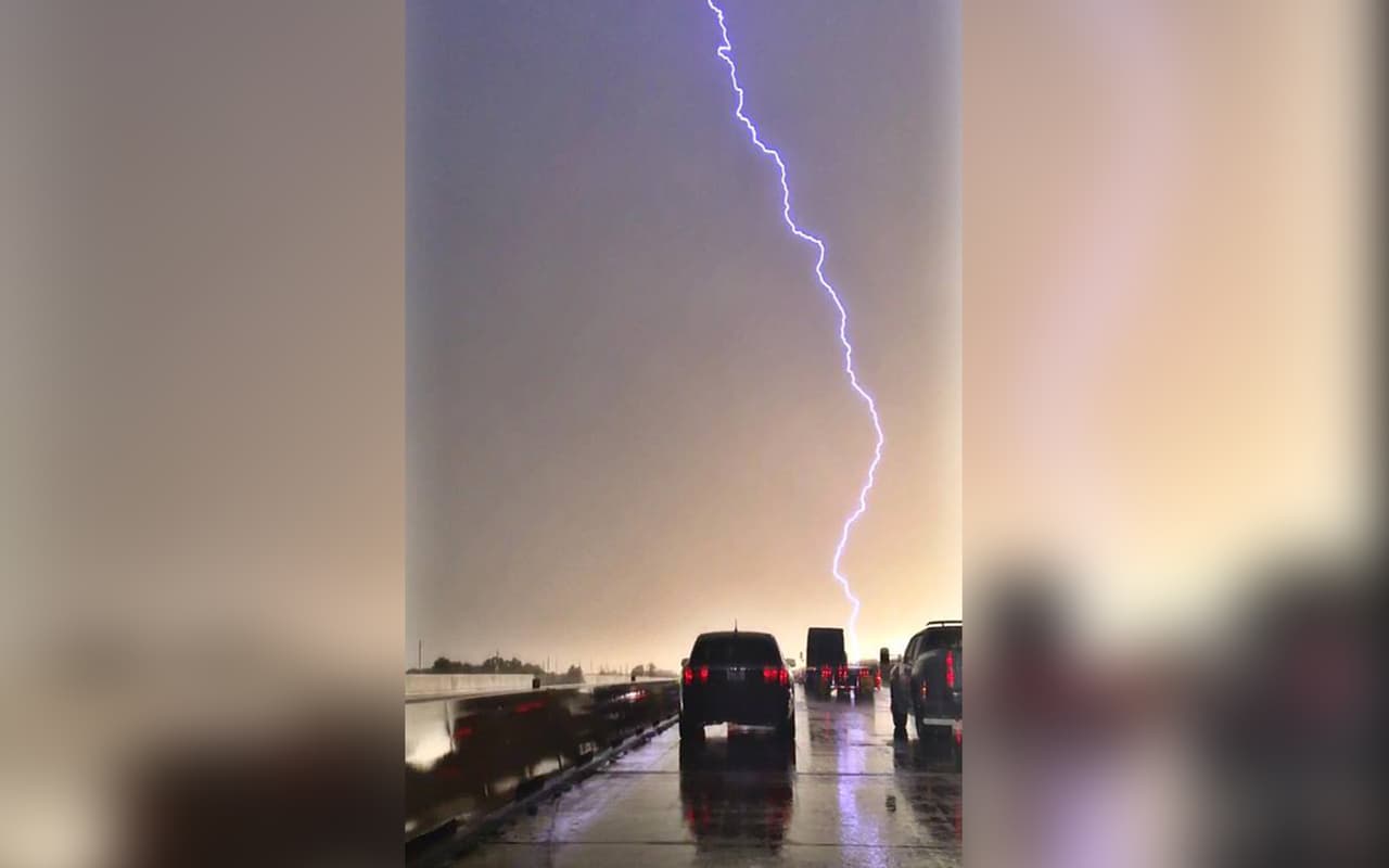 Retrato de una tormenta eléctrica: imágenes captadas por residentes de Houston. Cortesía Monserrat Martínez.