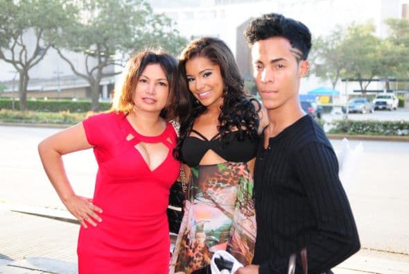 ¡Que Osmel se agarre lo que se tenga que agarrar! Las bellas en Houston nos dejaron boquiabiertos y cuidado, que aquí pudiera estar la próxima reina.