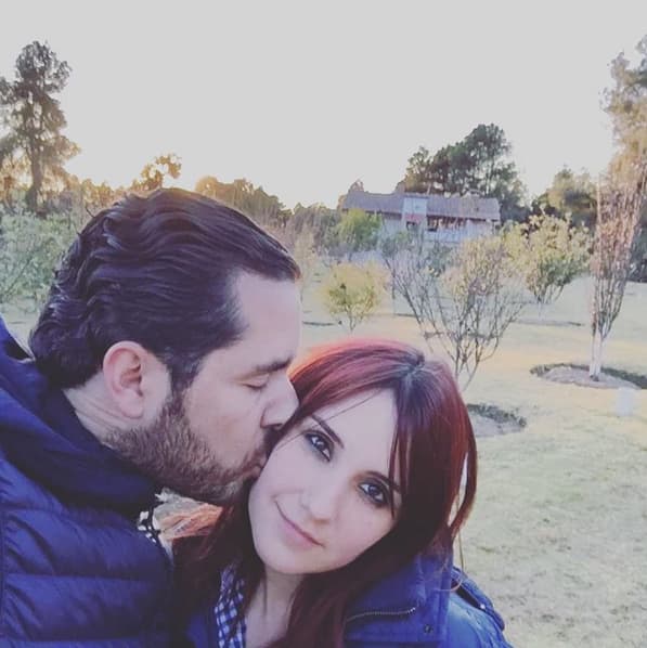 Aunque los rumores indican que se debe a que se casó con su pareja Luis Rodrigo Reyes.