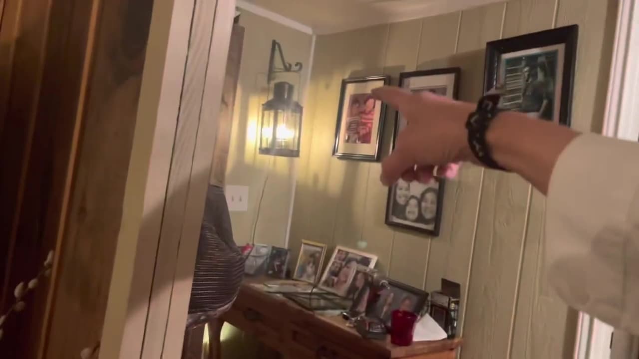 En cuarto lugar de los videos más vistos de 
<i>Univision 41</i> está el cómo quedó el interior de la casa de los abuelos de Salvador Ramos, antes de que comenzara con el tiroteo en la Escuela Primaria Robb.