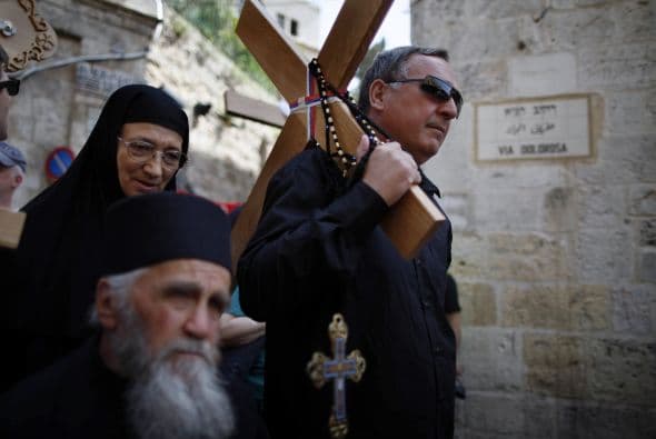 Vía Crucis es un término latino que en español significa Camino de la Cruz.