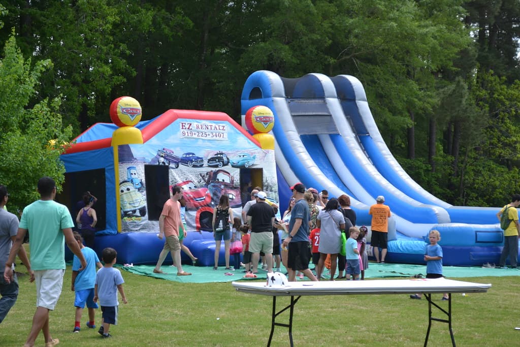 Children's Village estará ubicado en el estacionamiento de Depot en el extremo norte de White Street.