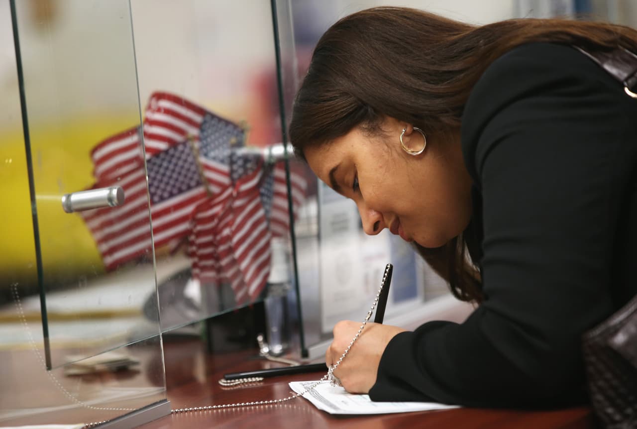 USCIS vuelve a anunciar prórroga de plazo para responder a ciertas solicitudes