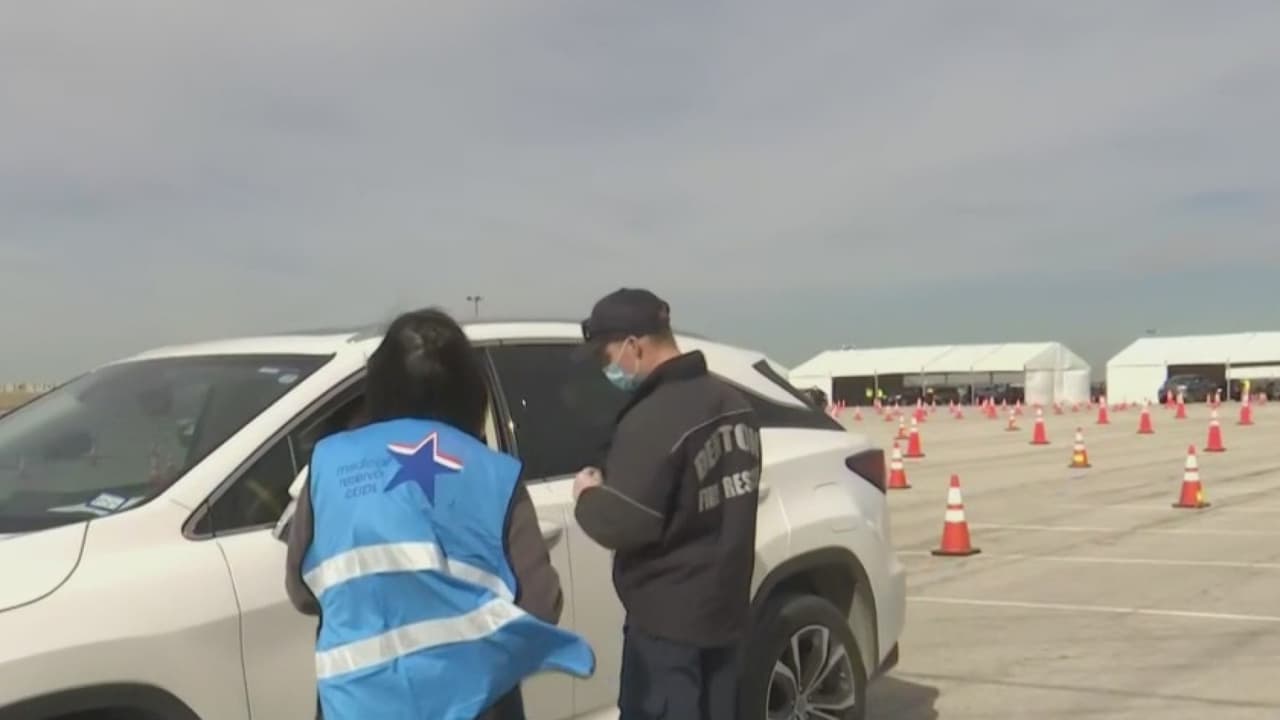 Este martes, arranca un ciclo de tres días de inmunización en el autódromo Texas Motor Speedway en que se espera vacunar a cerca de 30,000 personas. Autoridades recuerdan a la comunidad que solo se atenderá a quienes se hayan registrado previamente.