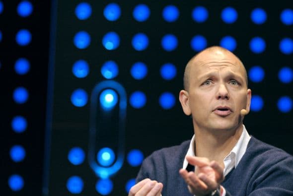 Otro Titán es Tony Fadell, quien es el ingeniero de la casa inteligente. Es inventor, ingeniero, emprendedor e inversionista.Es conocido como uno de los padres del iPod y en 2010 fundó Nest Labs comprado este año por Google.