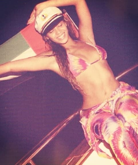 Por supuesto, su esposo Jay Z está súper feliz de ver a su linda esposa más guapa que nunca.