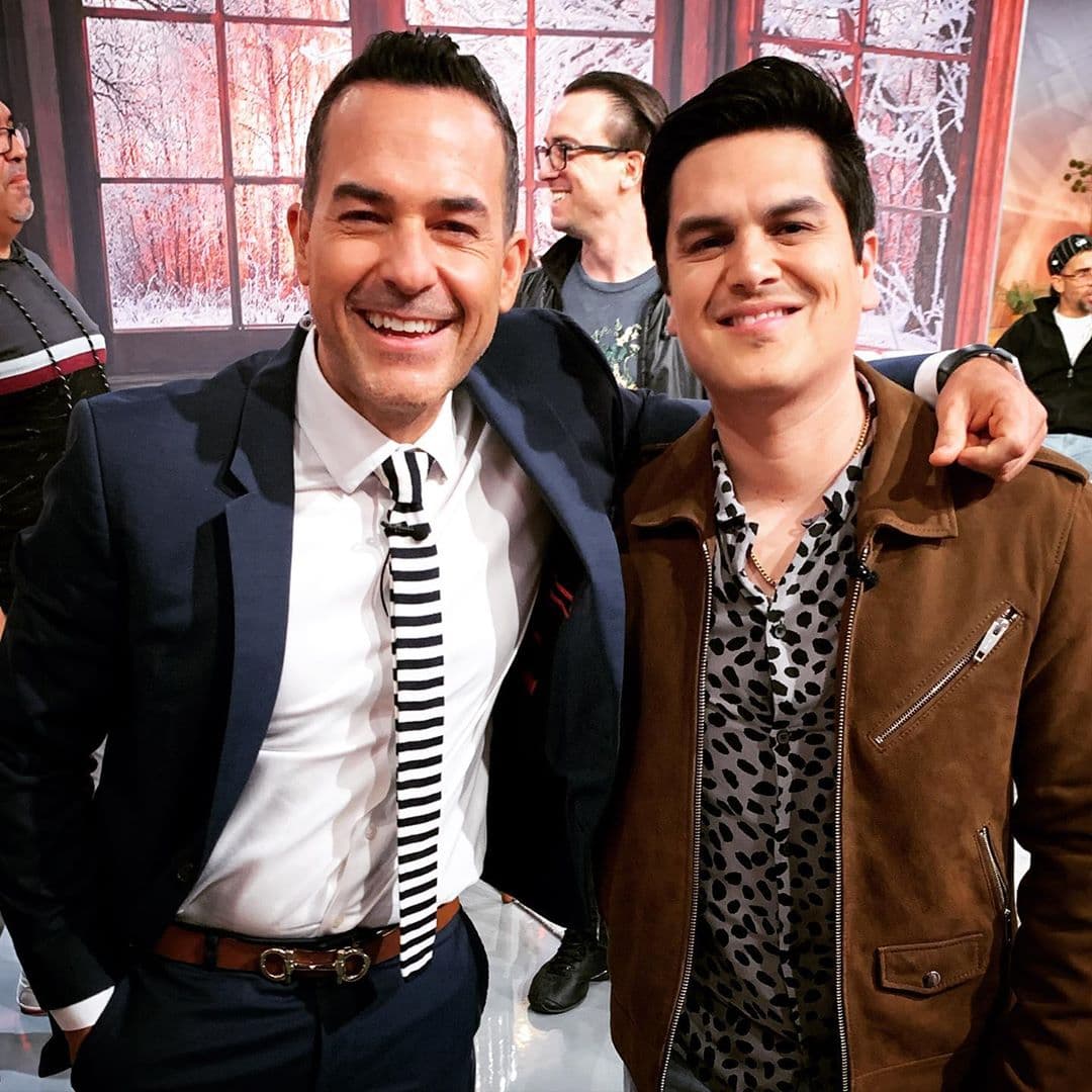 Derretimos de amor a 
<a href="https://www.univision.com/shows/despierta-america/sorprendimos-a-regulo-caro-con-un-encantador-video-de-sus-hijas-y-quedo-derretido-de-amor-video">Régulo Caro</a> con una linda sorpresita que le dimos, en la que pudimos ver cuánto lo quieren y extrañan sus hijas.